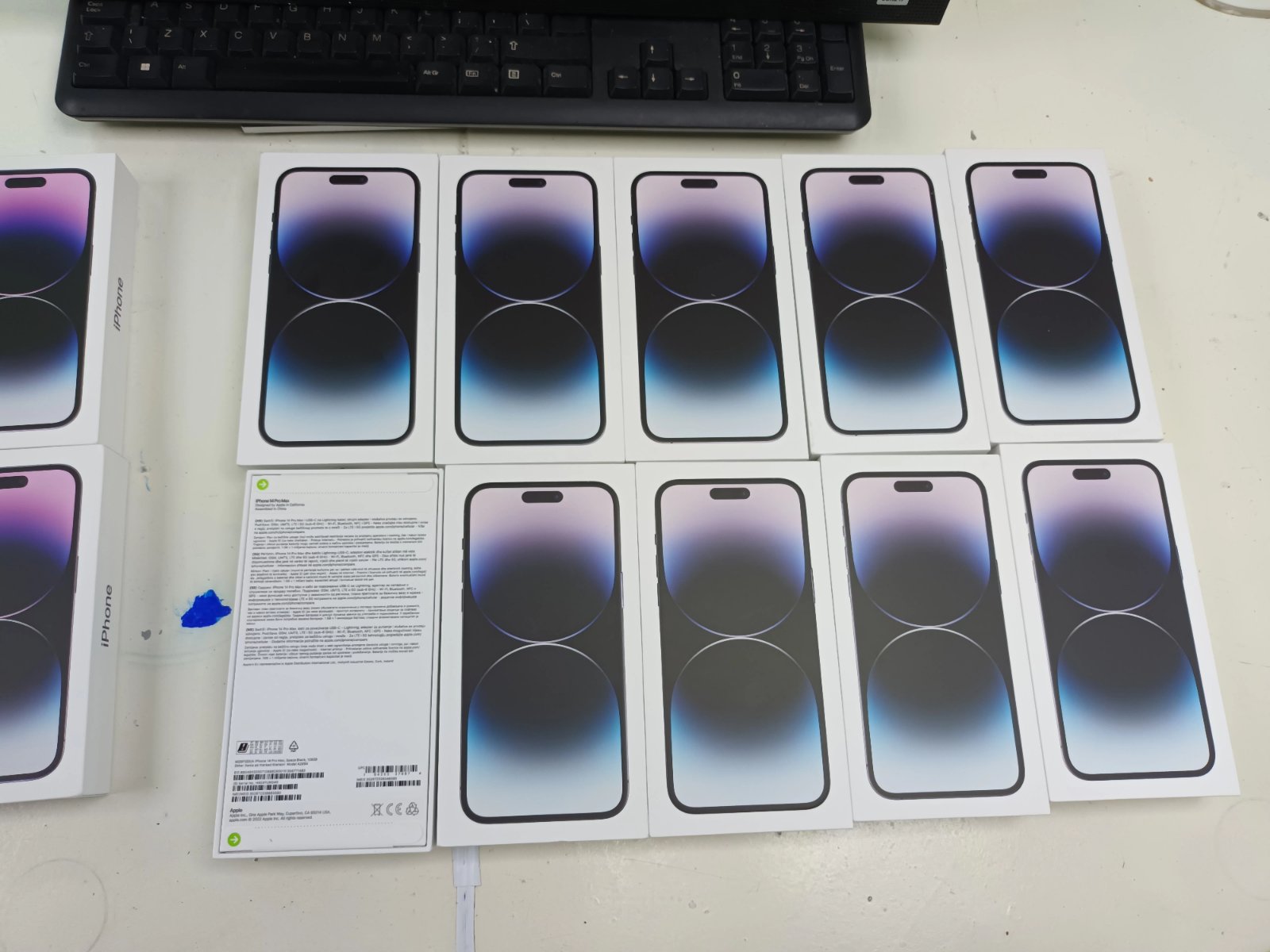 Parandalohet kontrabandimi i 20 telefonëve celularë