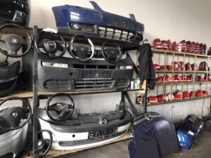 Konfiskohen 30 automjete të pa-zhdoganura