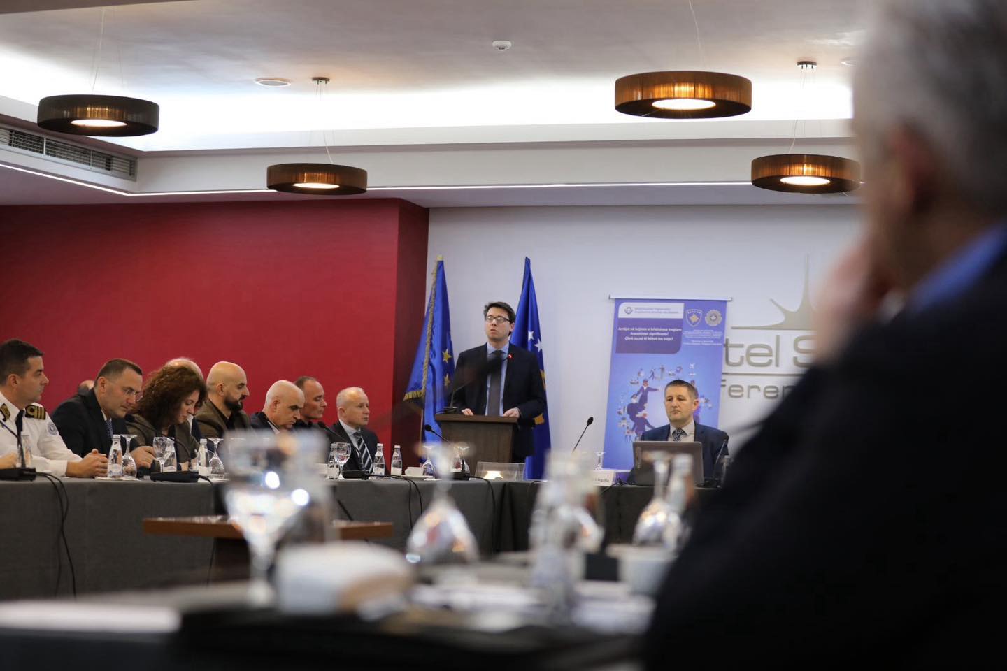 Dogana mban konferencë me komunitetin e biznesit 