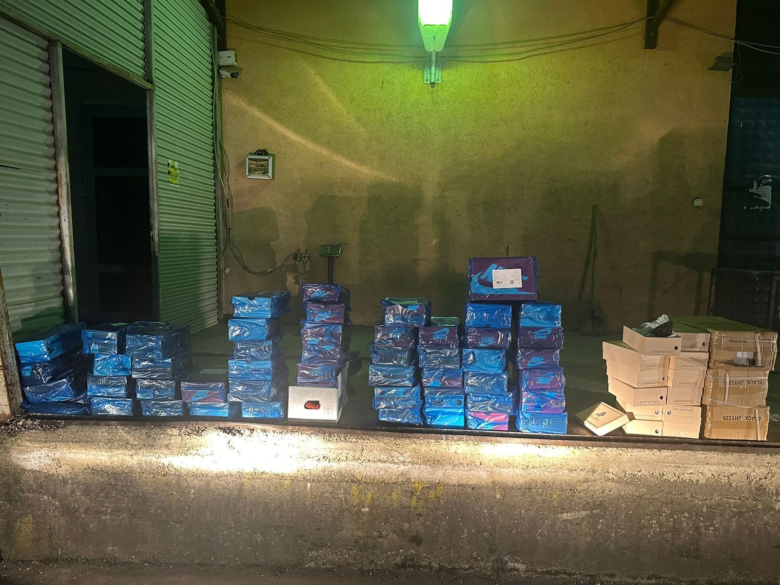 Parandalohet një rast i kontrabandës  