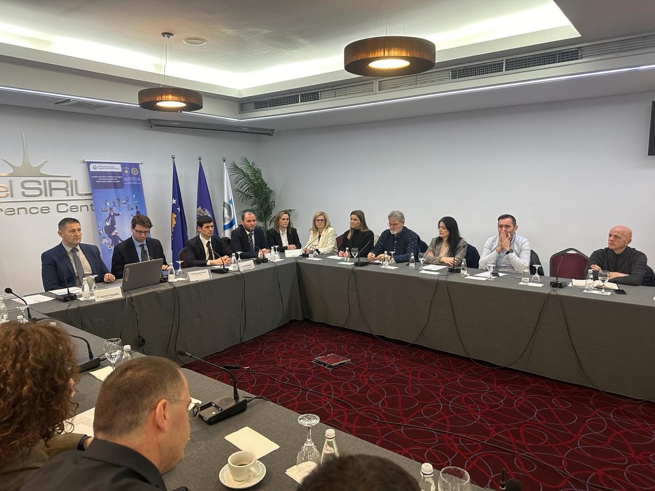 Dogana mban konferencë me komunitetin e biznesit 