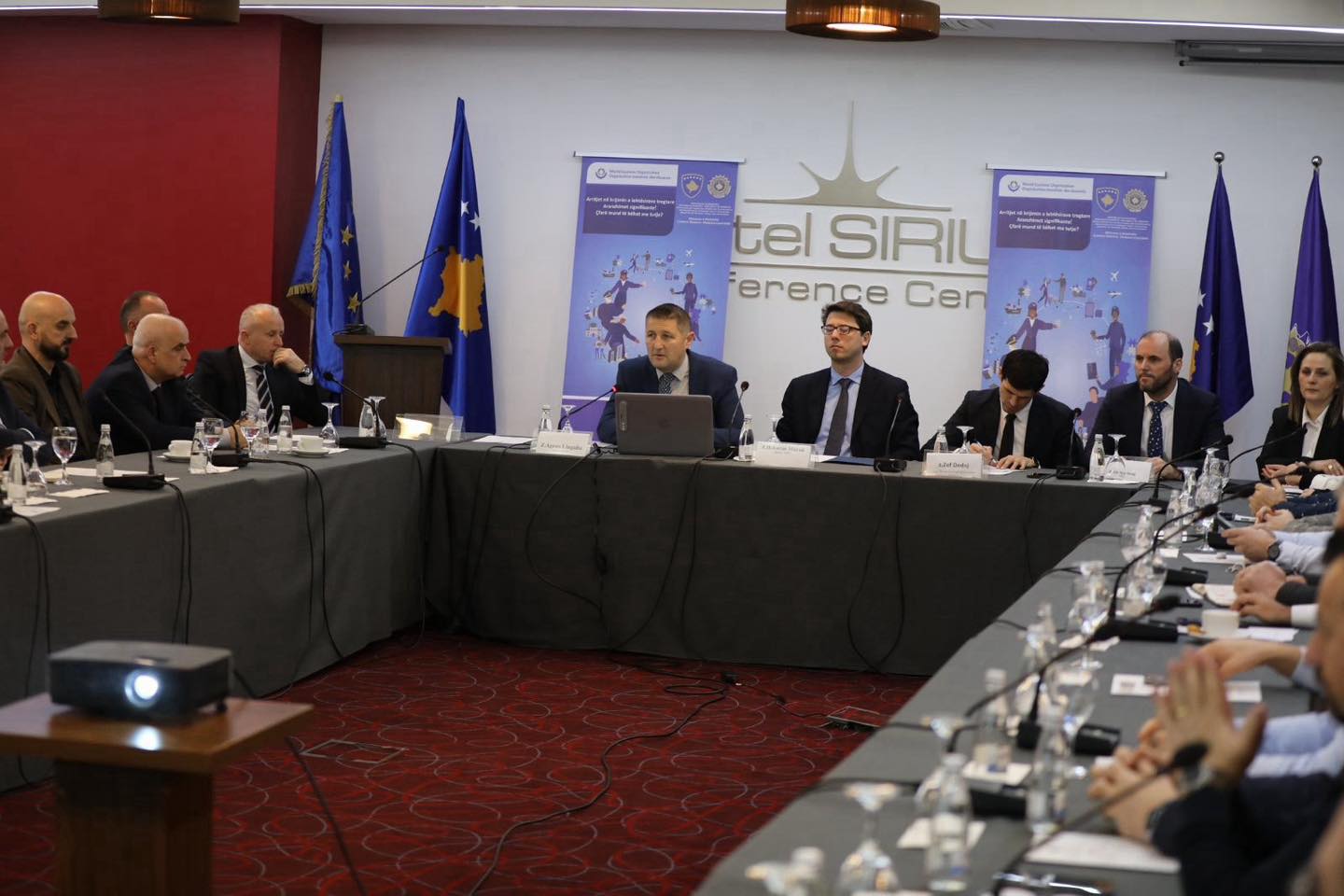 Dogana mban konferencë me komunitetin e biznesit 