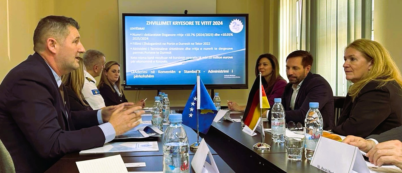 Delegacioni i GIZ-it i udhëhequr nga Drejtoresha Ekzekutive, znj. Ingrid-Gabriela Hoven, viziton Doganën e Kosovës