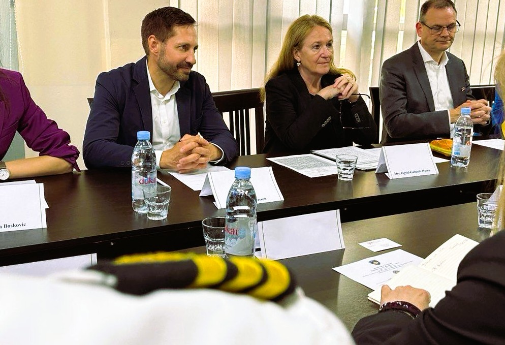 Delegacioni i GIZ-it i udhëhequr nga Drejtoresha Ekzekutive, znj. Ingrid-Gabriela Hoven, viziton Doganën e Kosovës