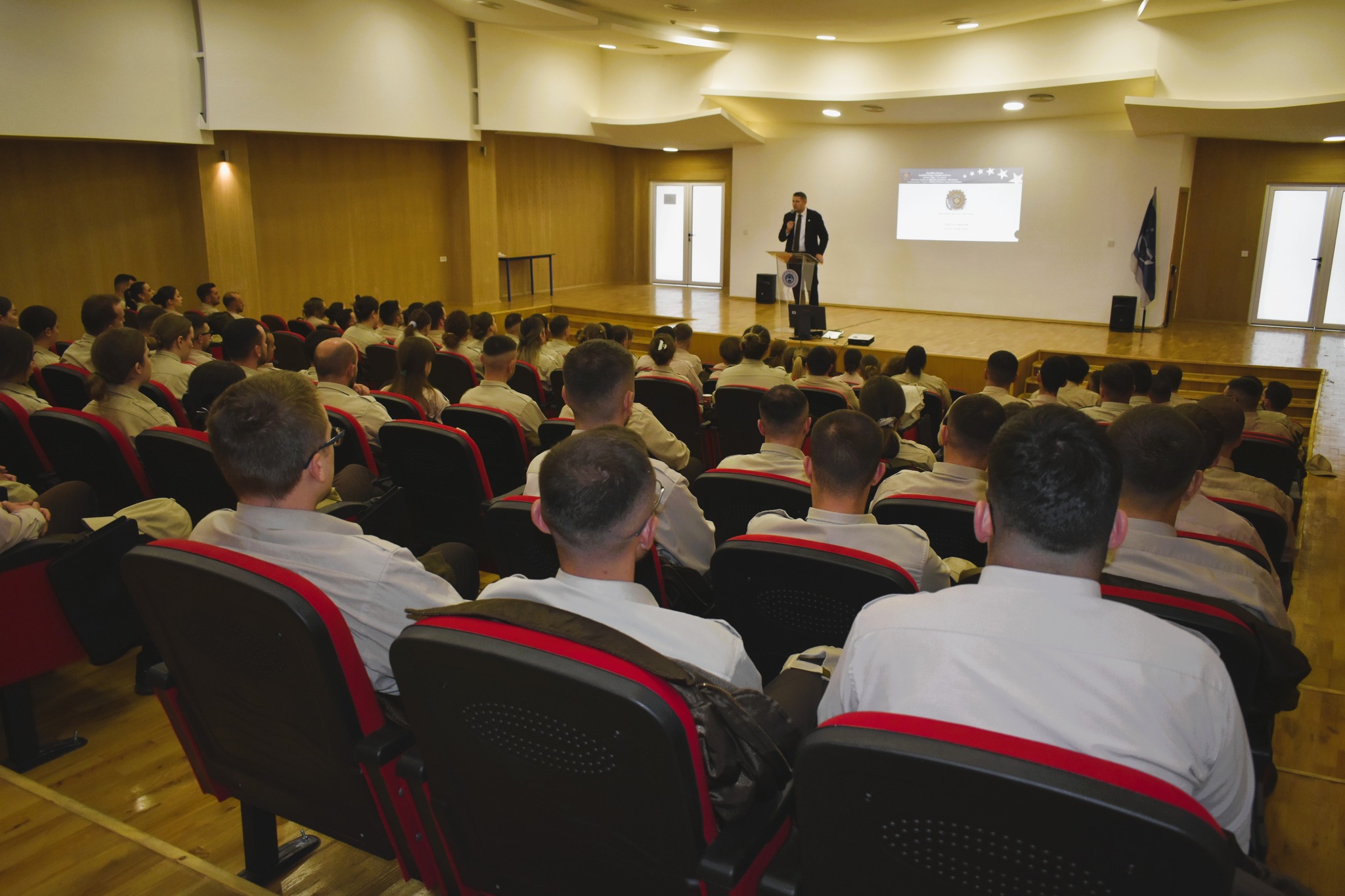 Drejtori i Përgjithshëm inkurajon kadetët e rinjë "Integriteti dhe mësimi i vazhdueshëm, shtylla e Doganës së Kosovës"