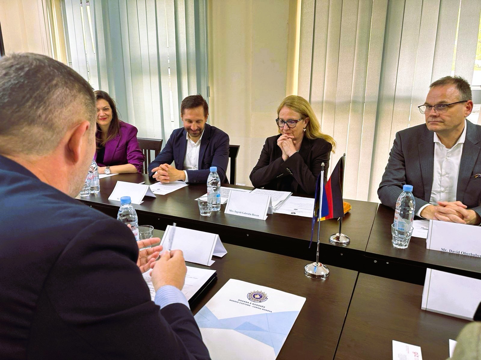 Delegacioni i GIZ-it i udhëhequr nga Drejtoresha Ekzekutive, znj. Ingrid-Gabriela Hoven, viziton Doganën e Kosovës