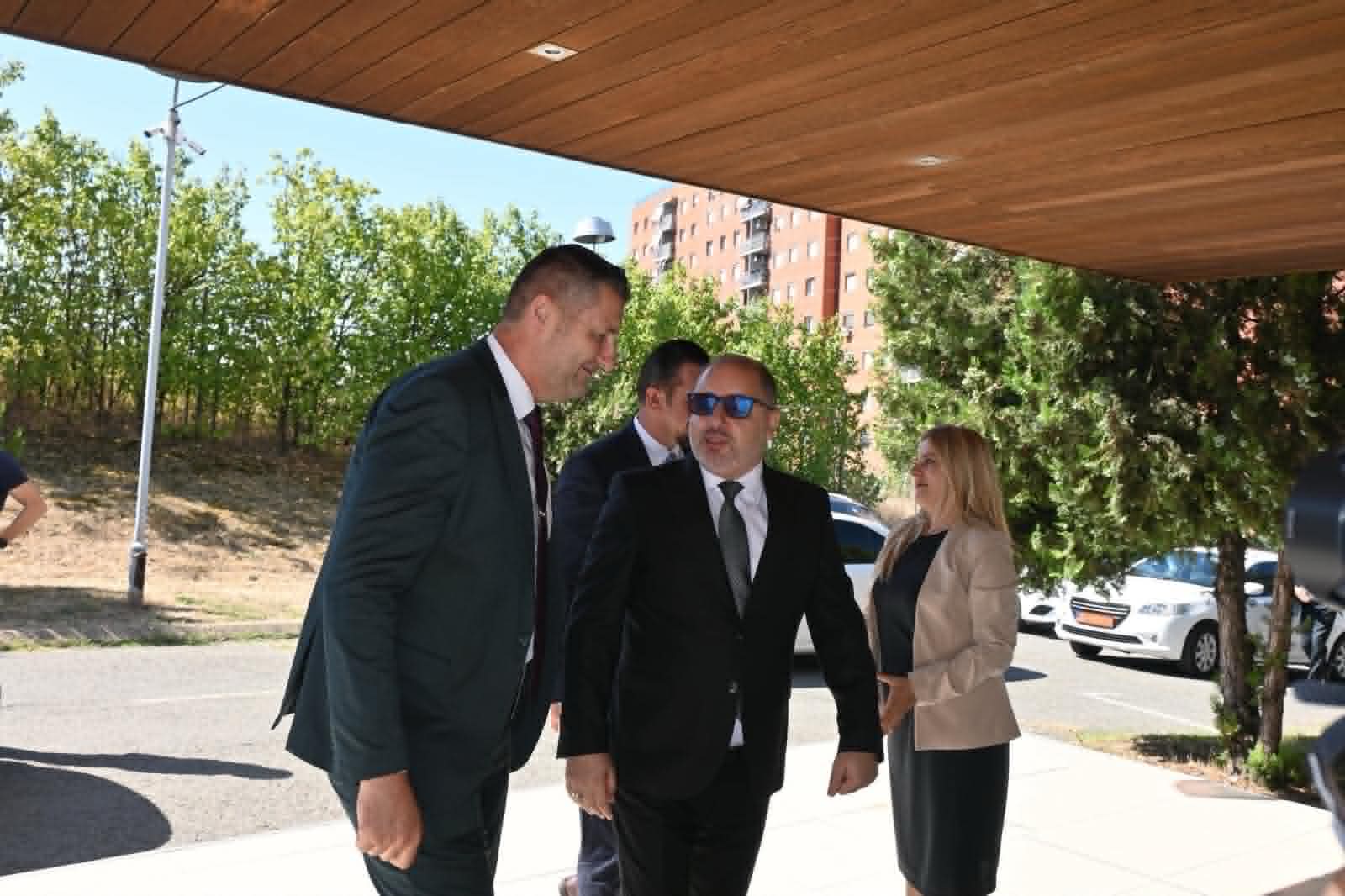 Kosova dhe Maqedonia e Veriut thellojnë bashkëpunimin doganor për lehtësimin e qarkullimit dhe forcimin e kontrolleve kufitare