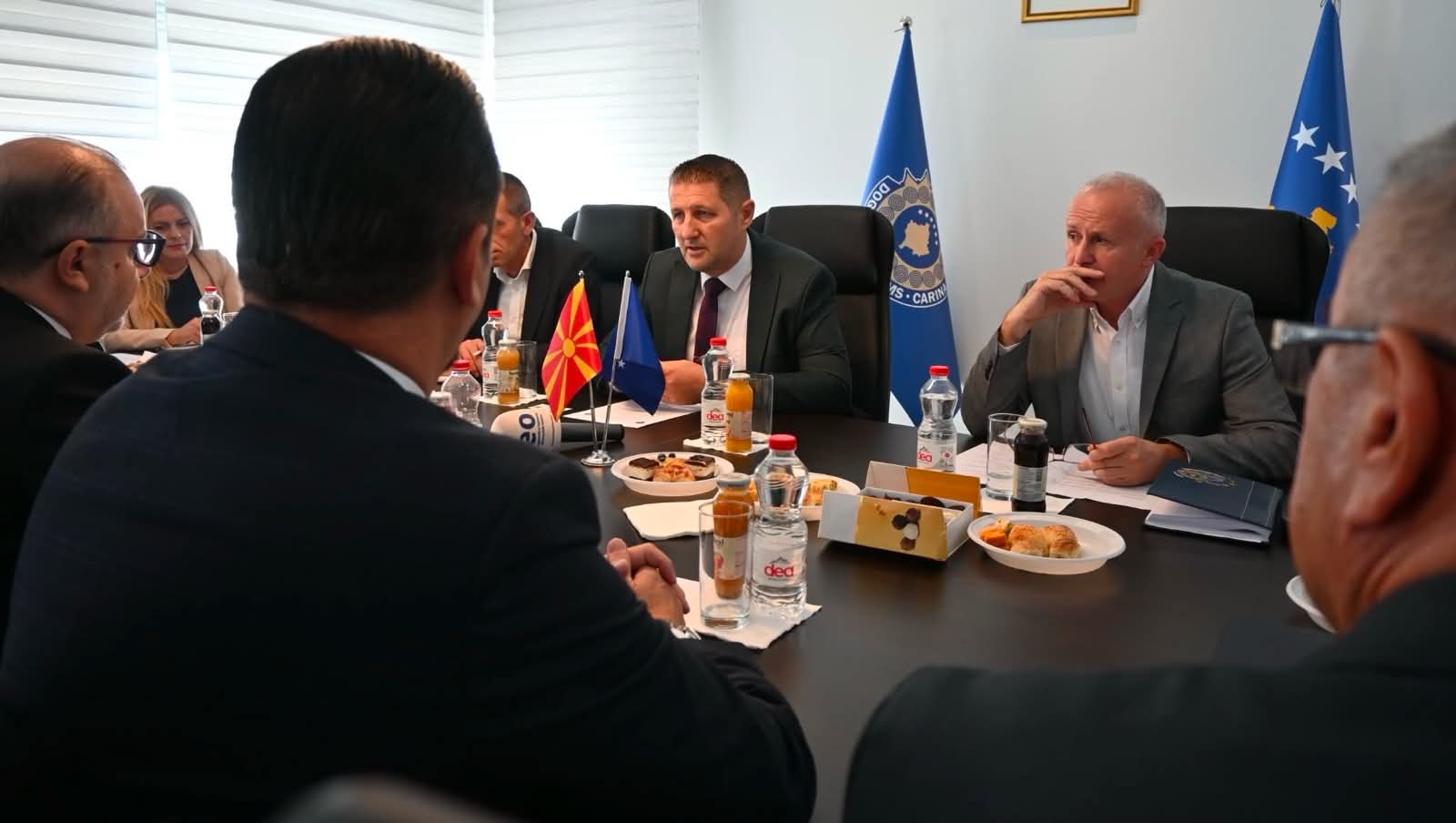 Kosova dhe Maqedonia e Veriut thellojnë bashkëpunimin doganor për lehtësimin e qarkullimit dhe forcimin e kontrolleve kufitare