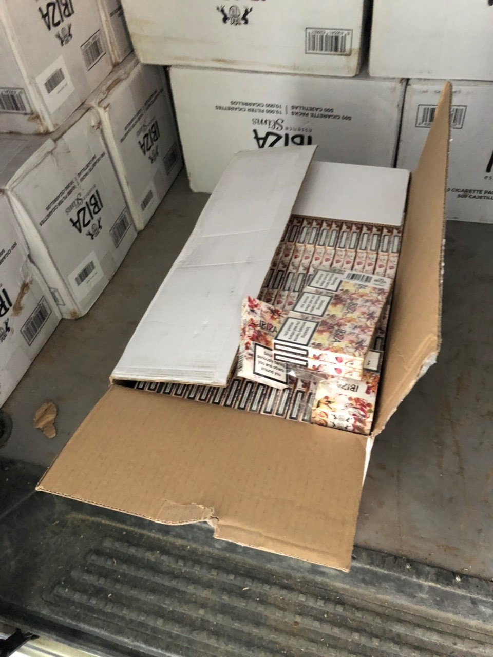 Kapen 460 kg cigare të kontrabanduara
