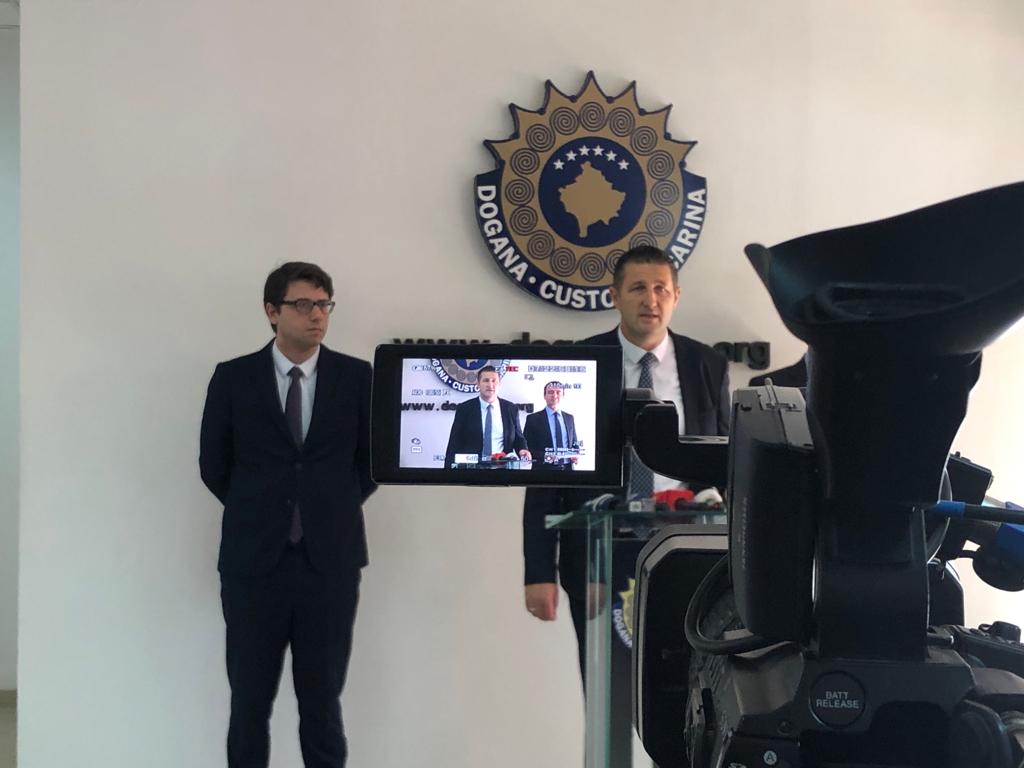 Kryeministri Kurti viziton Doganën e Kosovës