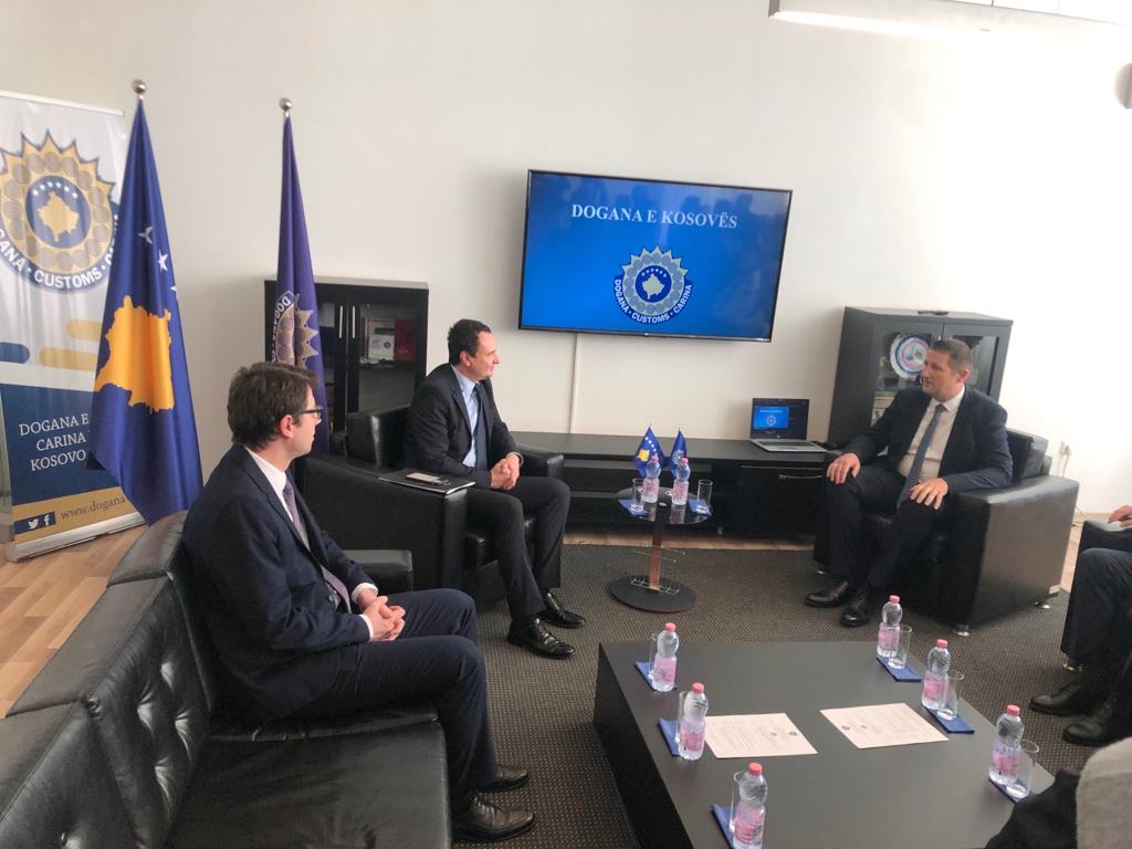 Kryeministri Kurti viziton Doganën e Kosovës