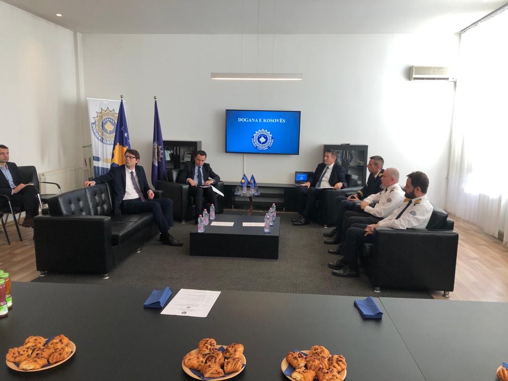 Kryeministri Kurti viziton Doganën e Kosovës