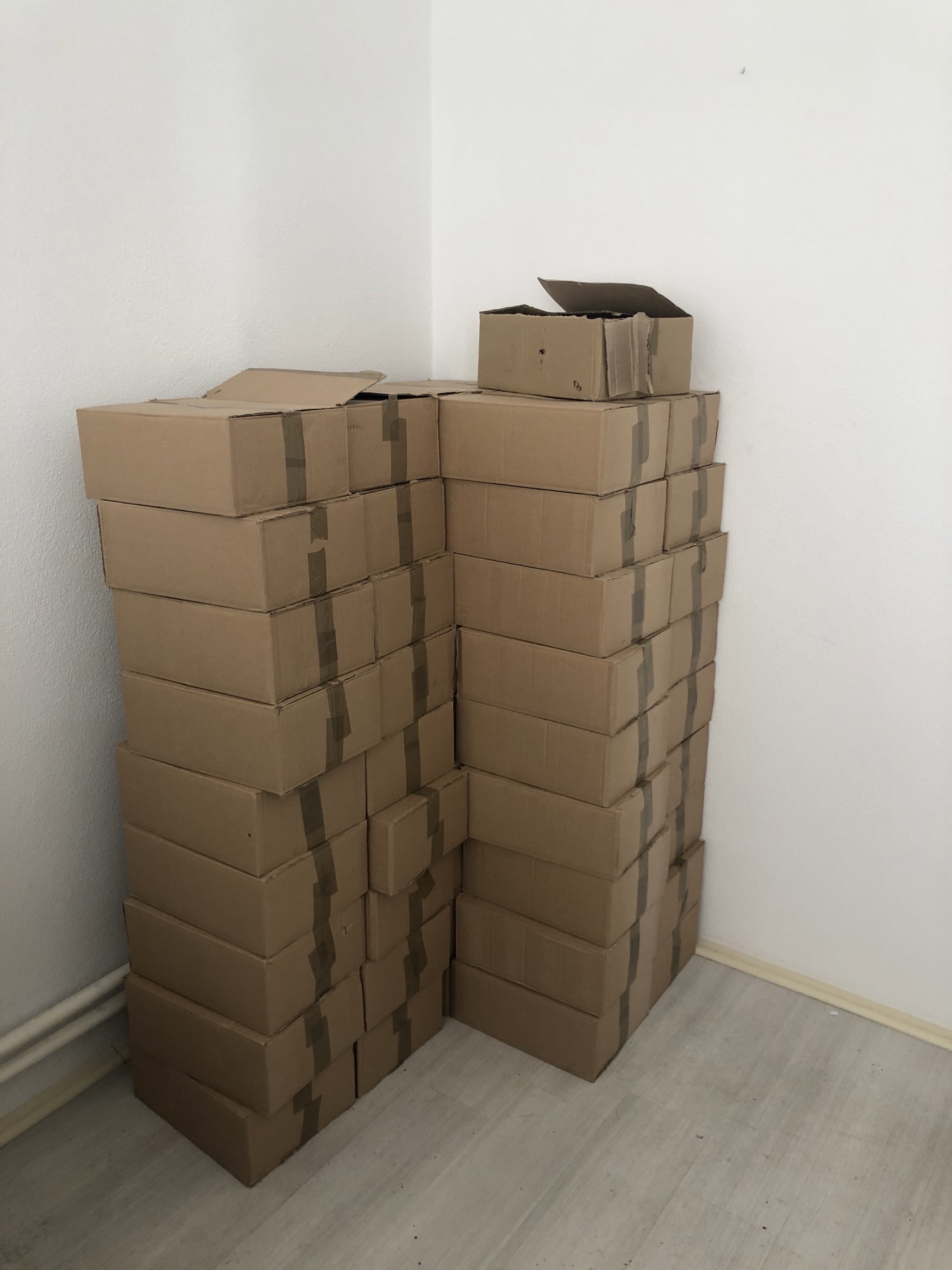 Parandalohet kontrabanda në dy raste të ndara