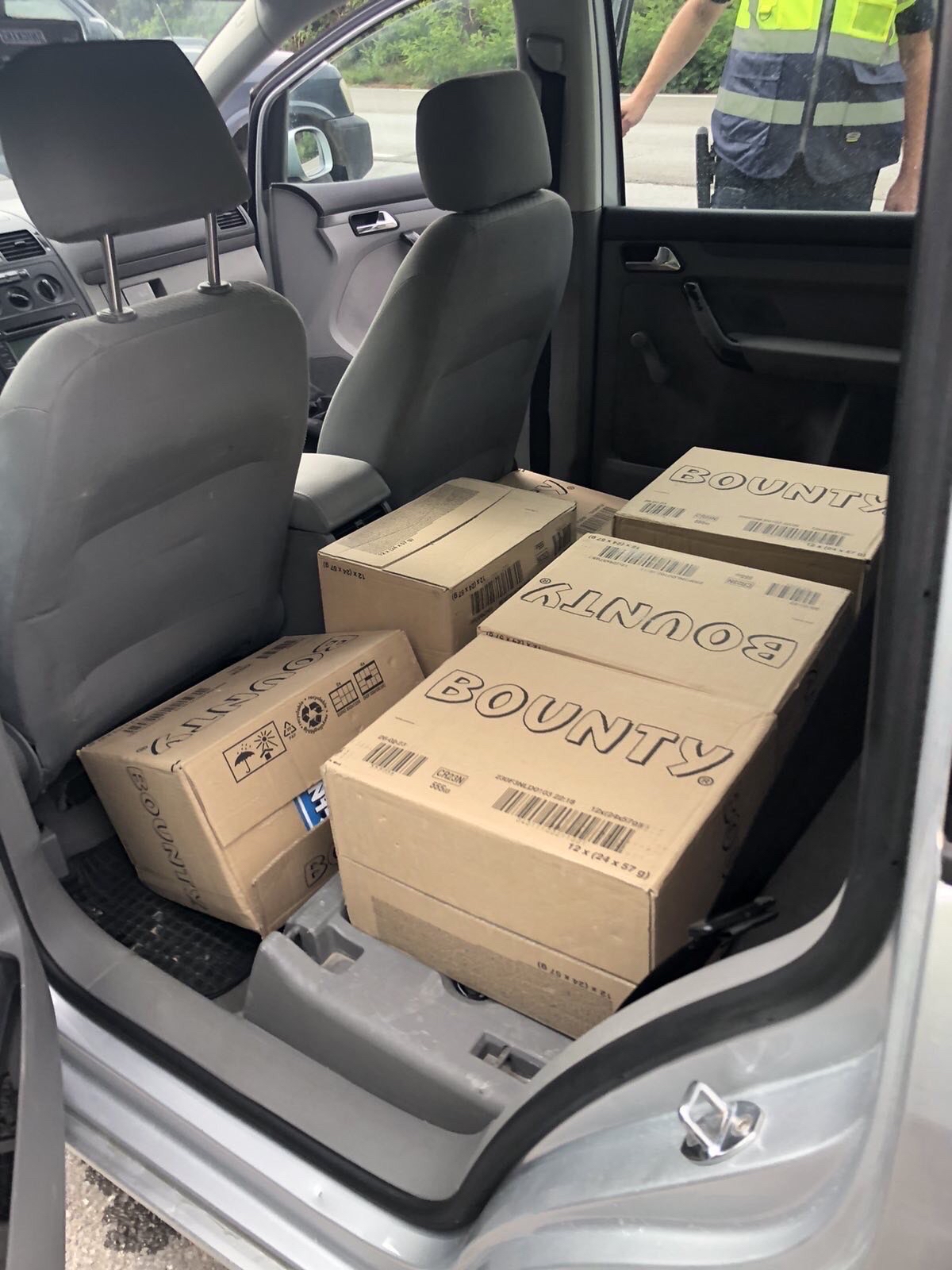 Parandalohet kontrabanda në dy raste të ndara